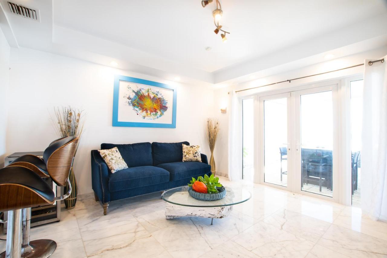 Caprice 9 - Oceanfront Villa - Gated Community With Pool Нассау Екстер'єр фото